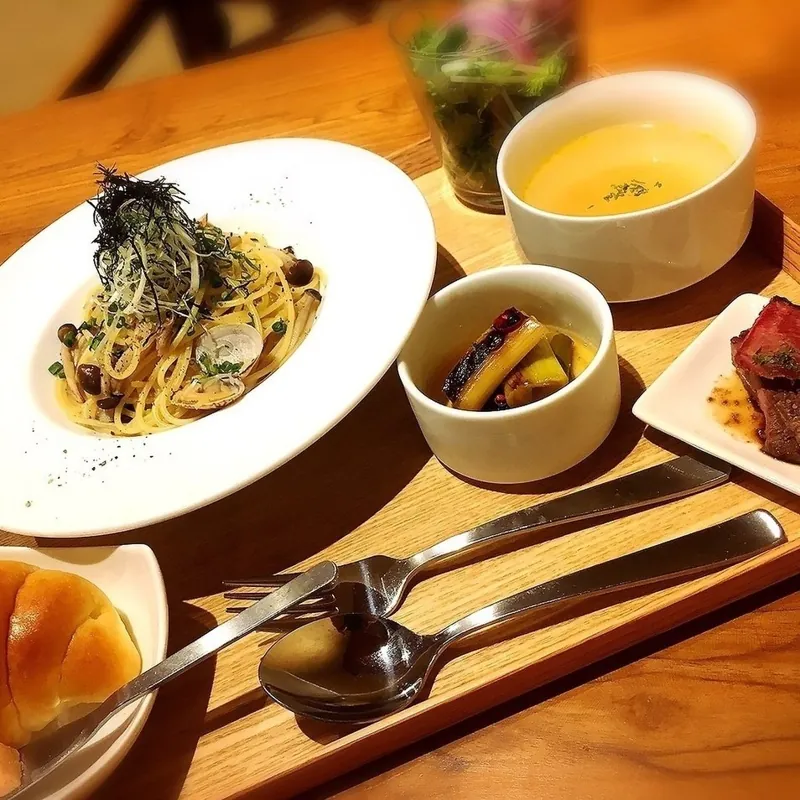 almocafe 中間店 2