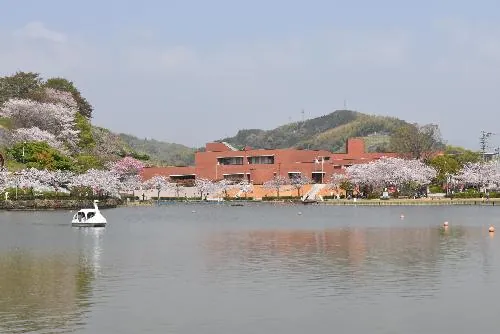 藤枝市郷土博物館・文学館