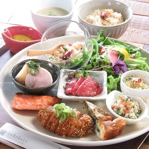 zukekura DELI＆CAFE 1