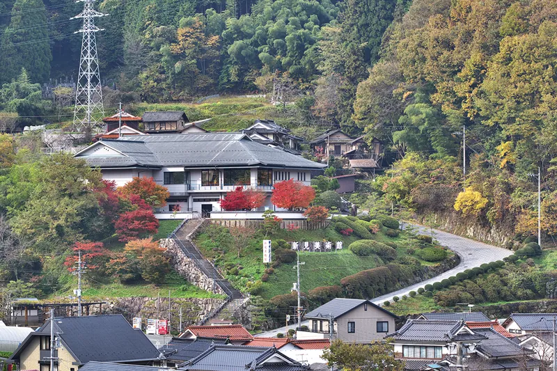 新見美術館