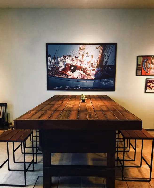 1963 OCEAN LOUNGE 2
