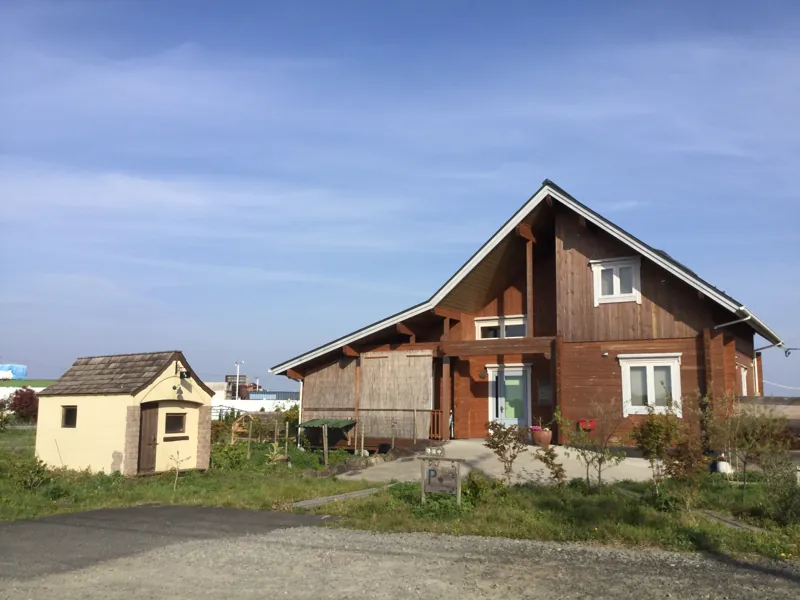 風と手と土