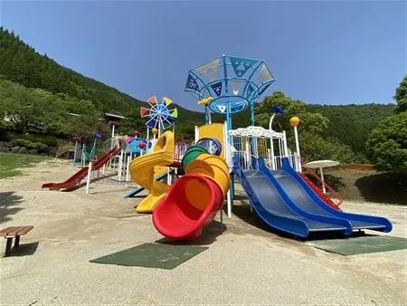 美郷レイクランド 遊具広場