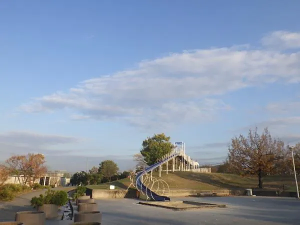 水無瀬川緑地公園