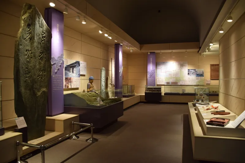 富岡市立美術博物館・福沢一郎記念美術館 1