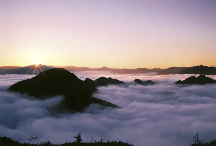 納古山