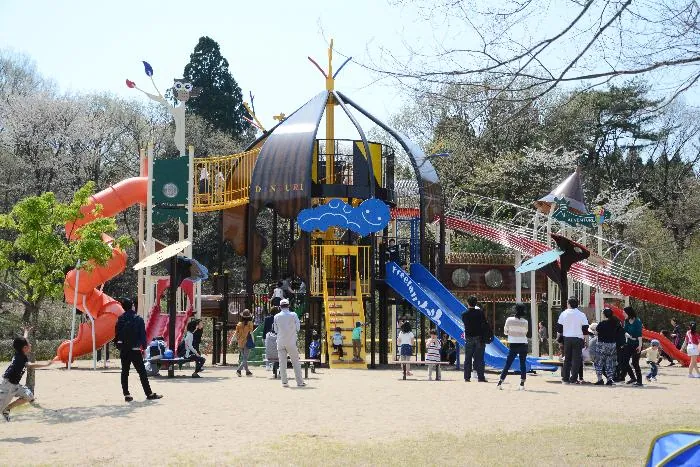 チビッコ広場(日本国花苑)
