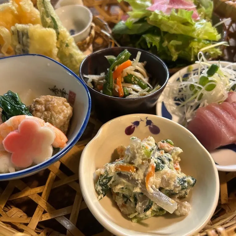 古民家で昼ごはん梅里 1