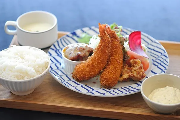 CAFÉ LE PETIT PONT（プチポン） 1
