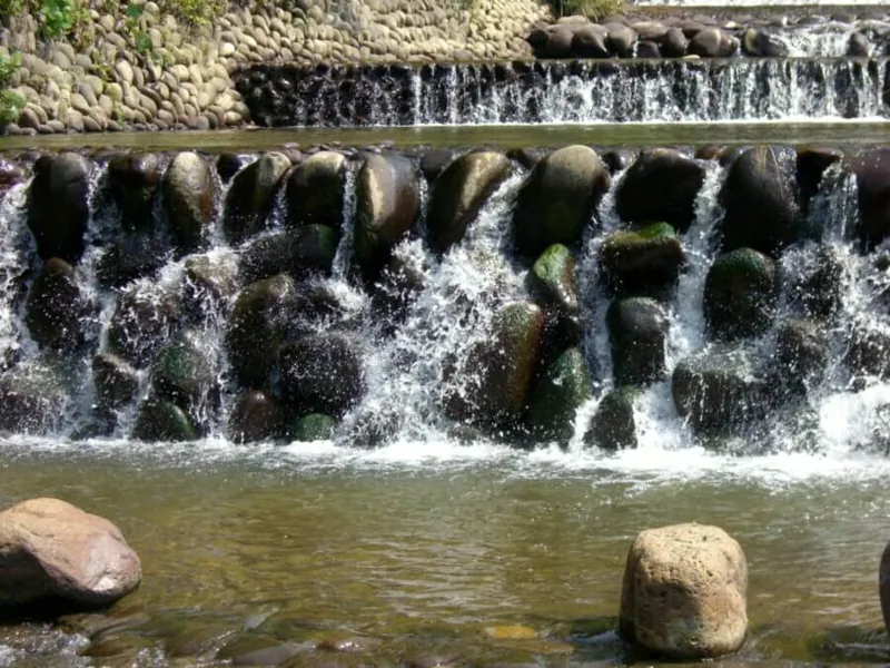 神明水辺公園 2