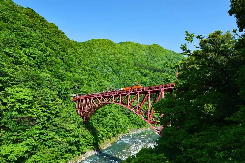 黒部峡谷トロッコ電車