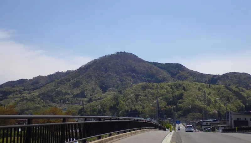 三吉山