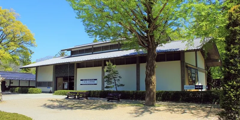 上田市立博物館