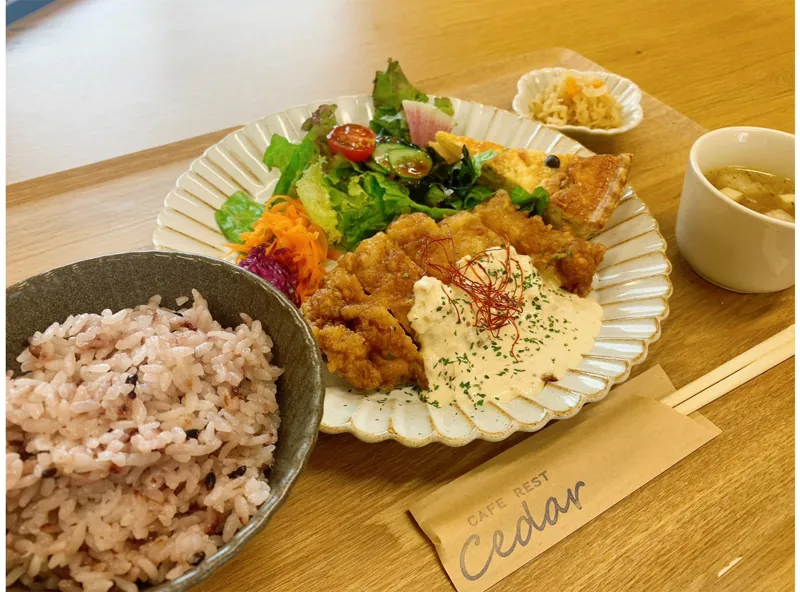 CAFE REST Cedar