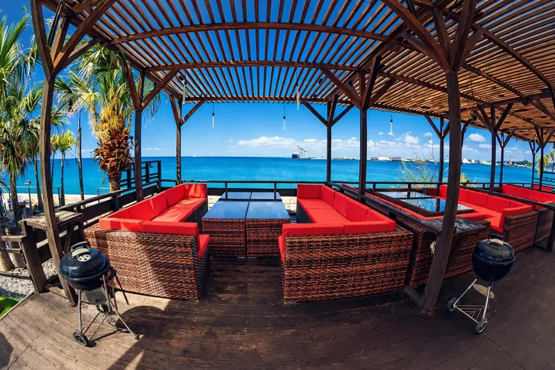 COZY BEACH CLUB