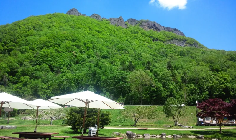 八剣山果樹園 3