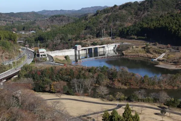 片倉ダム・笹川湖