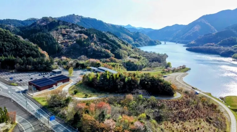 みずの郷奥津湖