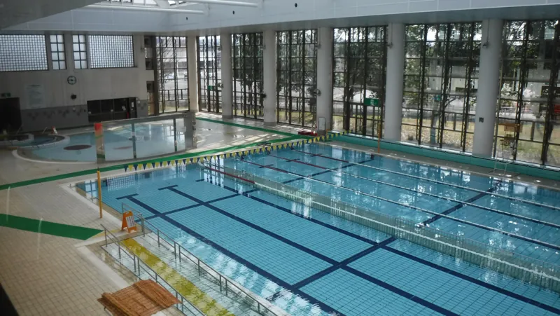 西部生涯スポーツセンター屋内温水プール