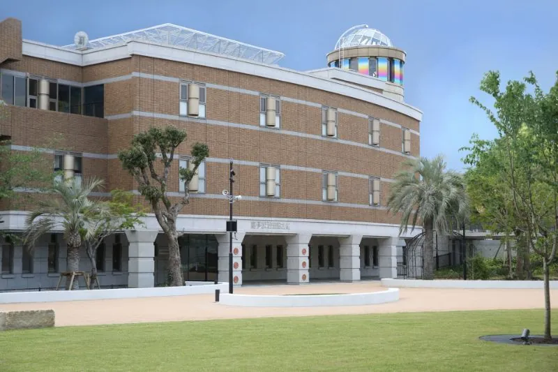 宝塚市立手塚治虫記念館