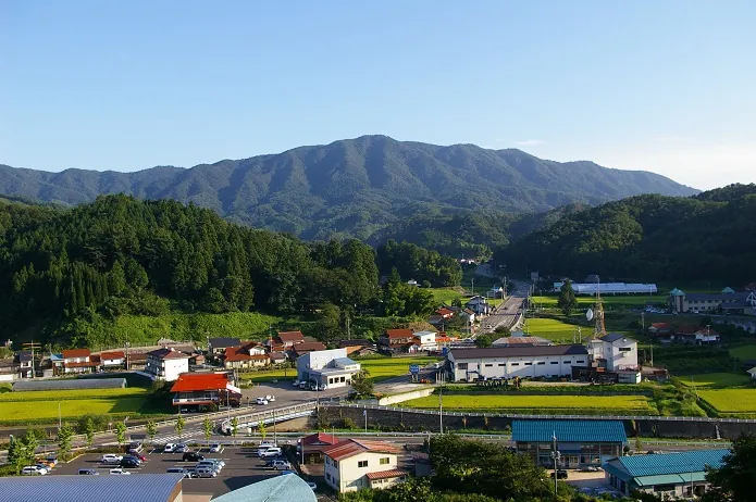 琴引山
