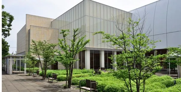 府中市美術館