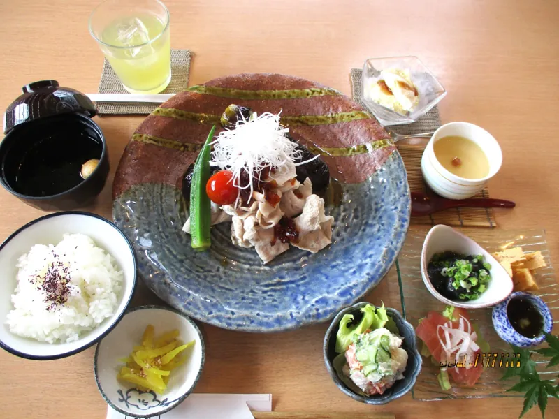 Cafe&Rest くろがねもーち 2