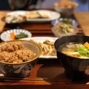 玄米&海洋深層水デトックスカフェ ハレとケ 1
