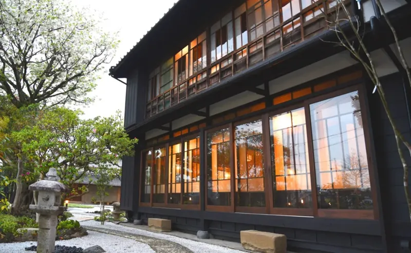 jin cafe 1