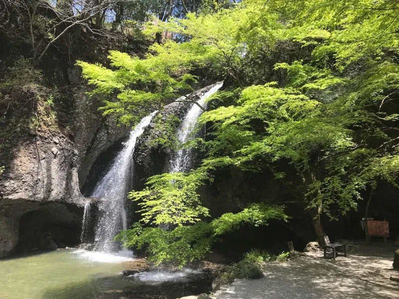 月待の滝