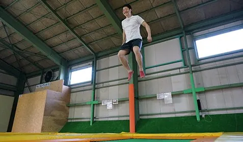 ピーストランポリンジム寒川