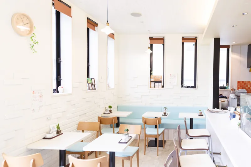 luck Room cafe