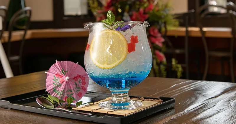 カフェ&バー 金魚亭