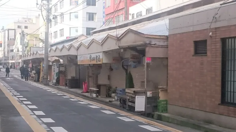 人情横丁 本町中央市場商店街 1