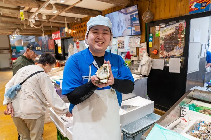 岩船港鮮魚センター 1