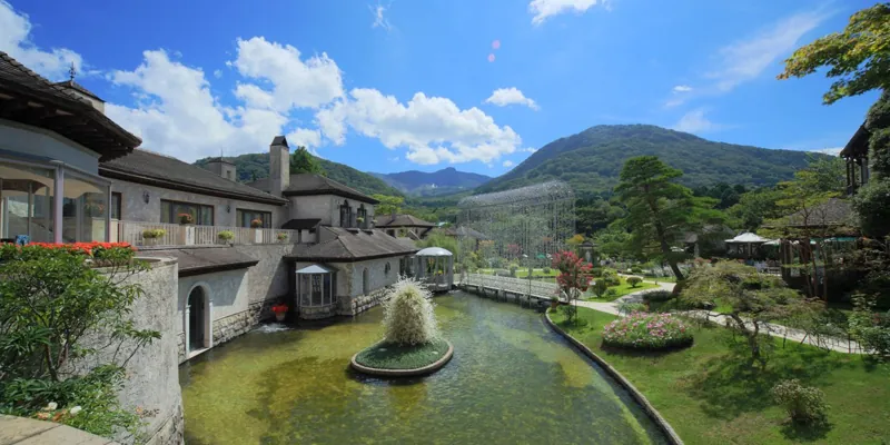 箱根ガラスの森美術館